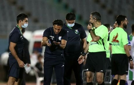 گل استقلال اصلا آفساید نبود / اشتباه بزرگ داور به ضرر آبی‌ها / استقلال از داور شکایت کرد