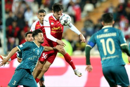 بازگشت پرسپولیس به جمع مدعیان با شکست شمس آذر