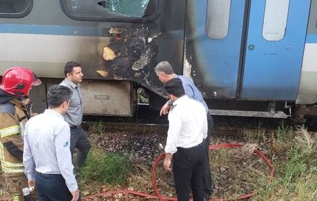 مهار آتش سوزی قطار هشتگرد تهران