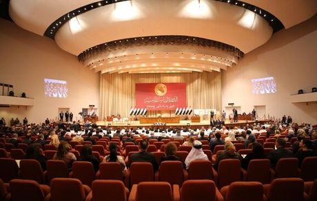 درخواست علاوی برای برگزاری جلسات پارلمان عراق/العبادی: جریان صدر و ائتلاف شیعیان همکاری کنند
