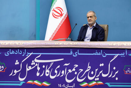 امضای قراردادهای اجرای بزرگ‌ترین طرح ملی جمع‌آوری گازهای مشعل با حضور رئیس جمهور