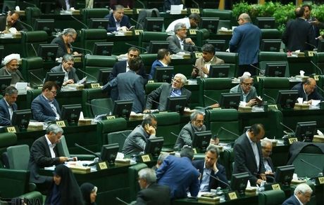 جلسه غیرعلنی مجلس برای بررسی مشکلات بازار سرمایه