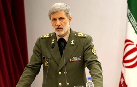 وزیر دفاع خبر داد: آمادگی وزارت دفاع برای رونمایی از یک نوع موشک کروز جدید