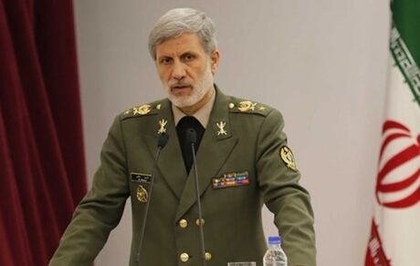 وزیر دفاع خبر داد: آمادگی وزارت دفاع برای رونمایی از یک نوع موشک کروز جدید