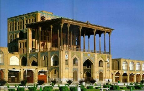  بناهای تاریخی و محوطه‌های گردشگری اصفهان فردا تعطیل است