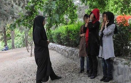 روزنامه شرق: قانون جدید حجاب تهیه شد / بی‌حجابی جرم است نه کم حجابی