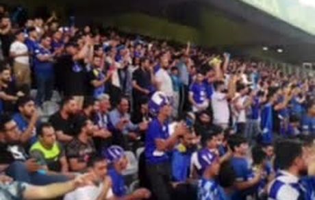 تشویق وریا غفوری در ورزشگاه آزادی