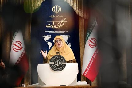 سخنگوی دولت: امیدوارم شاهد رفع فیلترهای جدید باشیم / عیدی کارمندان دولت اوایل اسفندماه پرداخت خواهد شد