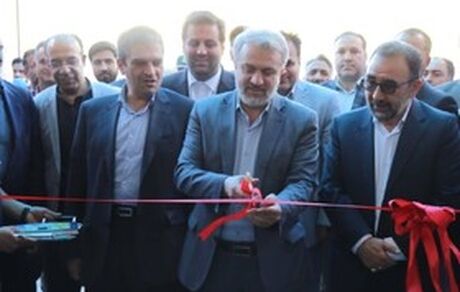 افتتاح فاز توسعه واحد تولیدی شیشه فلوت با حضور وزیر صنعت
