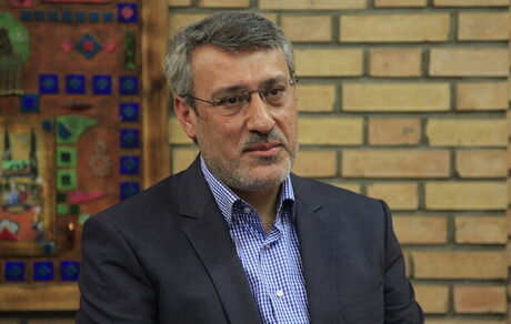 بعیدی نژاد: تیتر نشریه تایمز انگلیس درباره ایران دروغ است