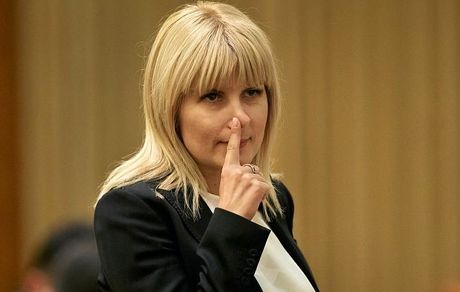 زندانی شدن دختر رئیس جمهور سابق رومانی