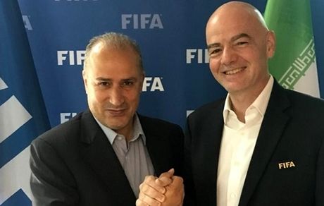 جلسات مهم تاج با اینفانتینو و شیخ حمد در دوحه/ گام بلند فدراسیون برای حل مشکل انتقال مالی