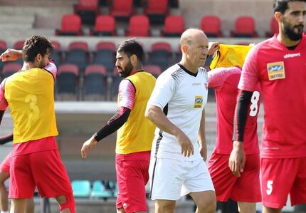 زمزمه جدایی چند بازیکن پرسپولیس در نیم‌فصل به بهانه نیمکت‌نشینی