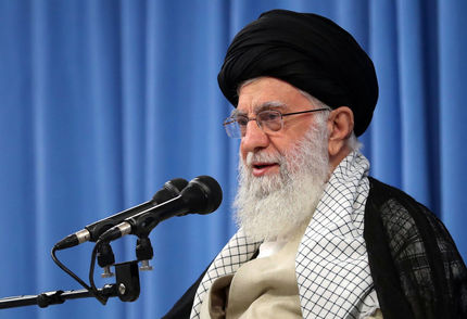 واکنش توییتری دفتر حفظ و نشر آثار حضرت آیت الله العظمی خامنه ای به ناآرامی های اخیر عراق