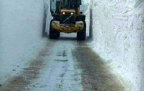 بارش ۶ متری برف در گردنه گله بادوش استان لرستان