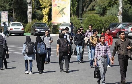 تربیت نیروی کار ماهر در کشور راه برون‌رفت از مشکلات موجود در جامعه است