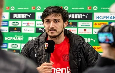 سردار آزمون از بایر لورکوزن جدا نمی‌شود