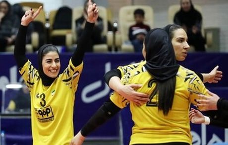 صعود تیم والیبال زنان سپاهان اصفهان به فینال کاوا