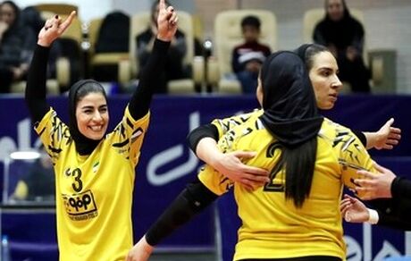 صعود تیم والیبال زنان سپاهان اصفهان به فینال کاوا