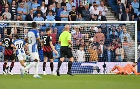 منچستر سیتی مقابل برایتون متوقف شد