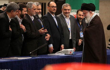 دوستان را خوشحال و دشمنان را ناامید کنید