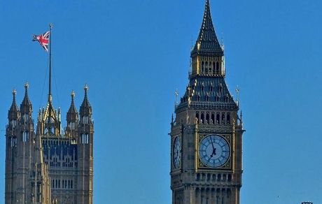 تماشای فیلم غیراخلاقی در مجلس عوام بریتانیا / یک نماینده استعفا داد