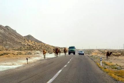 بازگشایی راه‌های اصلی جنوب استان سیستان و بلوچستان تا دو روز آینده