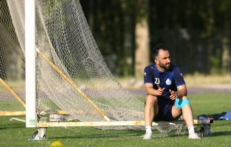 ناراحتی هافبک استقلال از بلاتکلیفی