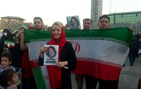 جشن پیروزی طرفداران سیدابراهیم رئیسی در قم، تهران و مشهد