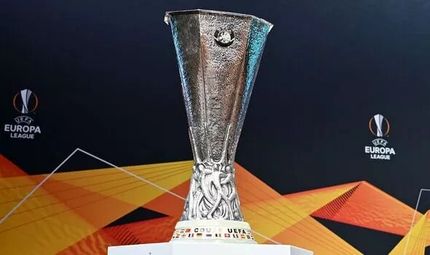 جدال بارسلونا و ناپولی در لیگ اروپا