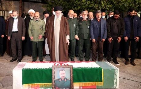 اقامه نماز رهبر انقلاب بر پیکر سردار شهید سید رضی موسوی