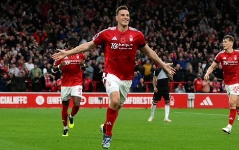 کاپیتان حریف ایران، جام جهانی را از دست داد؟