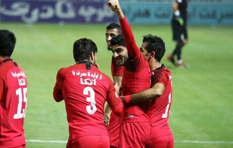 
پرسپولیس طلسم ۹ ساله را شکست/ تیم کالدرون به کورس قهرمانی بازگشت
