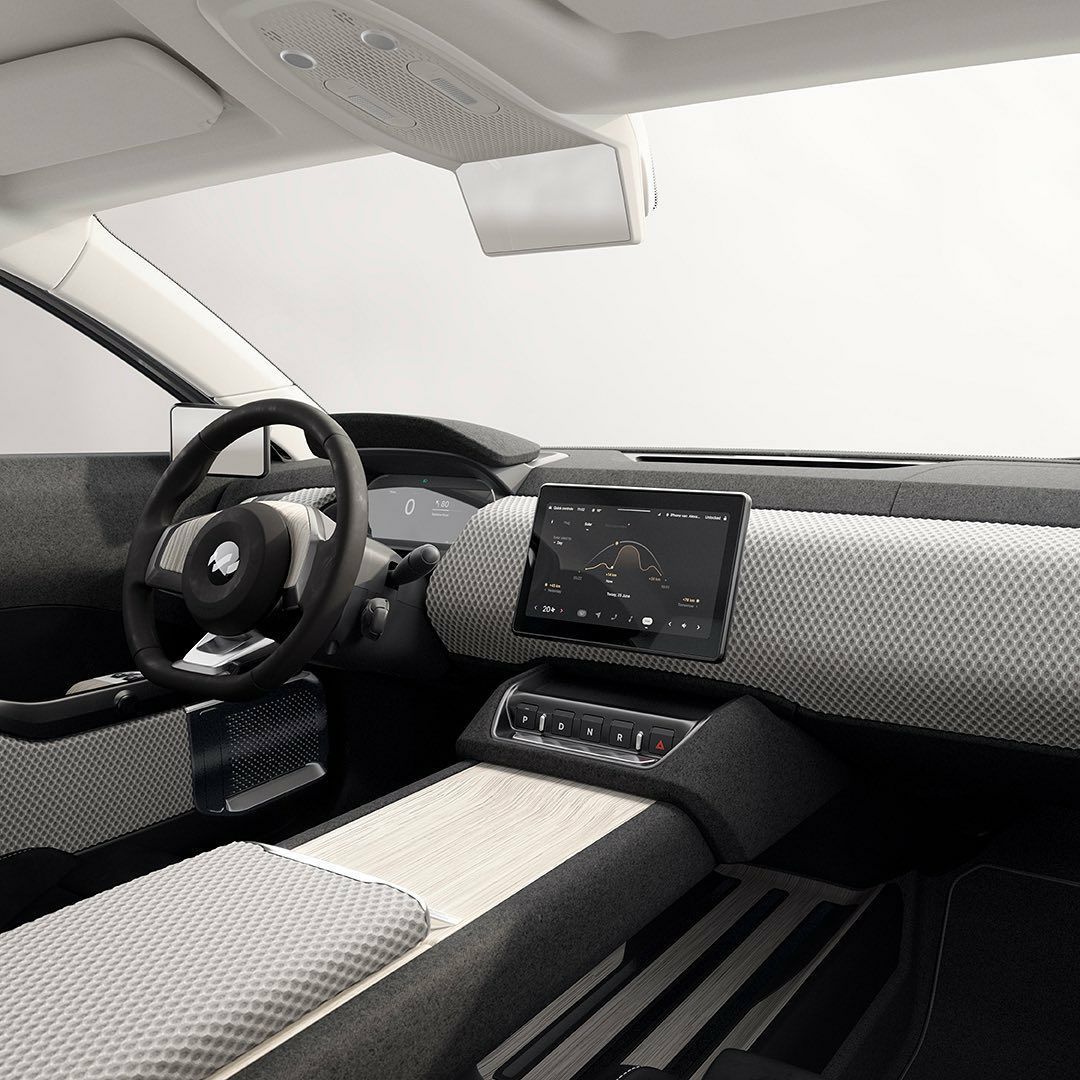 اولین خودروی خورشیدی آماده تولید جهان 