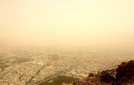 آلودگی هوا، ادارات و مدارس لرستان را تعطیل کرد