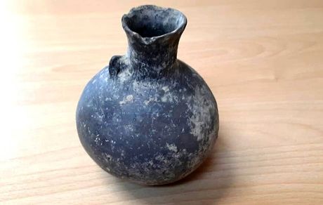 کشف کوزه ۸۰۰ ساله از یک خانه مسکونی در زنجان