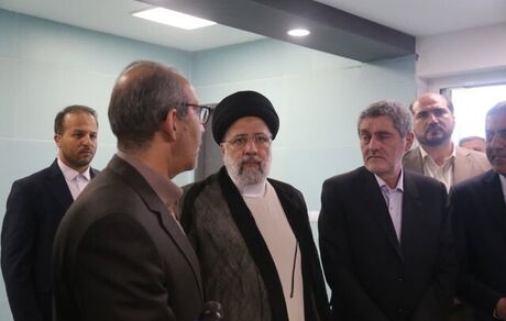 رئیس جمهور یک بیمارستان را در استان فارس افتتاح کرد