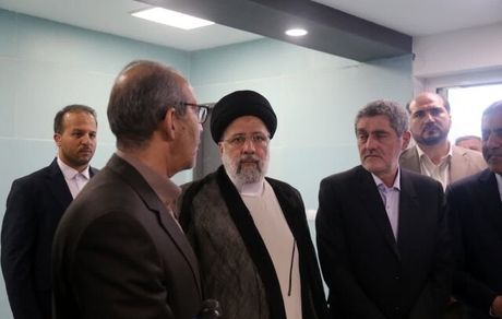 رئیس جمهور یک بیمارستان را در استان فارس افتتاح کرد