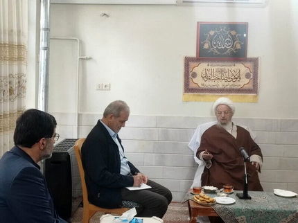 رئیس جمهور با آیت الله مکارم دیدار کرد