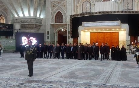 تجدید میثاق اعضای هیات دولت چهاردهم با آرمان‌های بنیانگذار جمهوری اسلامی