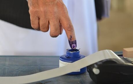 دومین روز ثبت نام داوطلبان کاندیداتوری مجلس؛ چه کسانی ثبت نام کردند؟
