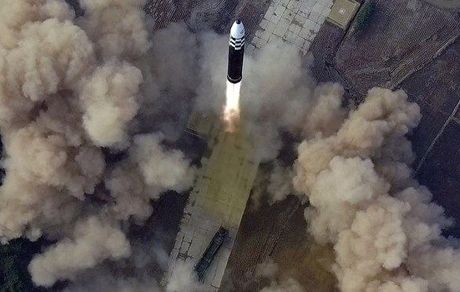 کره شمالی سال جدید میلادی را با شلیک موشک آغاز کرد