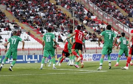 تراکتور در روز قهر هوادارانش، ذوب‌آهن را در جام حذفی برد و صعودکرد