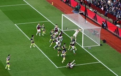 منچسترسیتی به آستون ویلا هم باخت / وضعیت تیم پپ سیاه‌تر شد