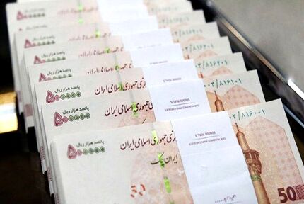 پرداخت حقوق کارکنان دولت در سال آینده بر اساس میزان بهره‌وری صورت می‌گیرد