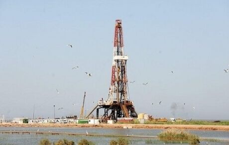 استقرار دکل‌های حفاری در دو میدان نفتی اروند و مینو