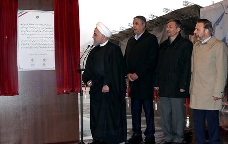 
روحانی: منطقه یک آزادراه تهران-شمال، نمایشی از قدرت مهندسی مهندسان ایرانی است
