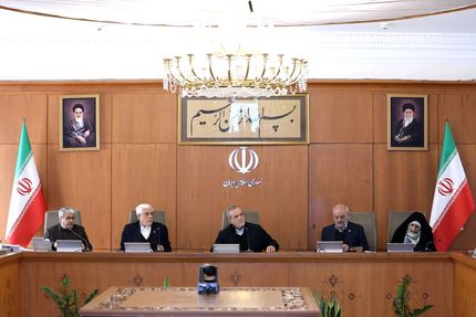 پزشکیان: باید بپذیریم اشتباهاتی داشته‌ایم / بی‌توجهی به اقشار آسیب‌پذیر جامعه یکی از علل بیشتر شدن نارضایتی‌هاست