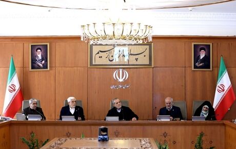 پزشکیان: باید بپذیریم اشتباهاتی داشته‌ایم / بی‌توجهی به اقشار آسیب‌پذیر جامعه یکی از علل بیشتر شدن نارضایتی‌هاست
