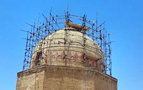 آغاز  مرمت گنبد و گنبدخانه مسجد جامع تاریخی گلپایگان پس از ۳۰ سال
